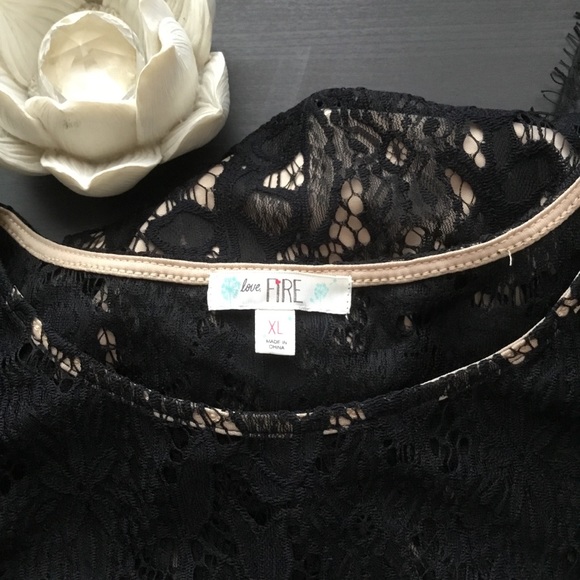 Love Fire black lace dress - Picture 8 of 8
